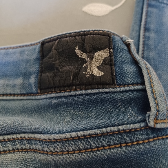 American Eagle Distressed Jeans - Picture 5 of 5